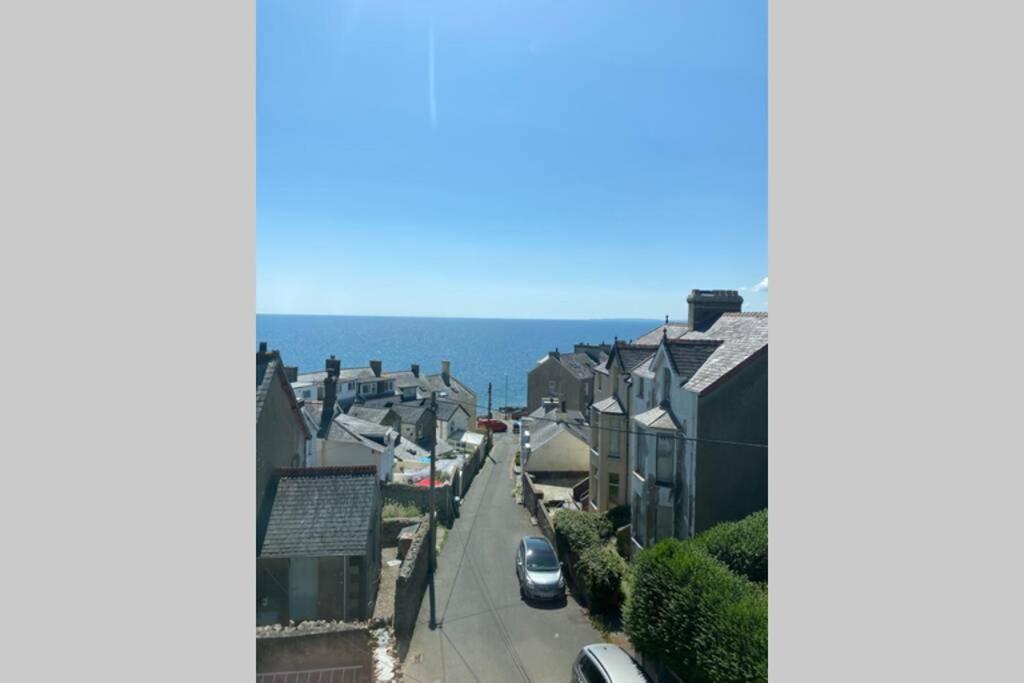 Seagulls Rest Marine Themed Seaview Apartment Criccieth Eksteriør bilde