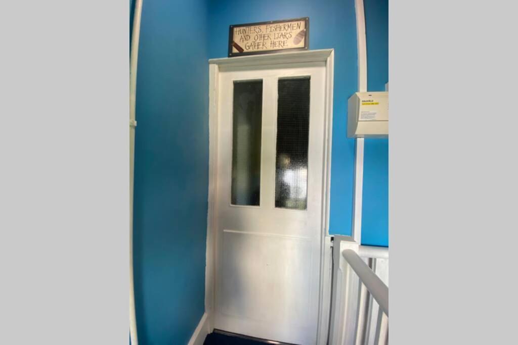 Seagulls Rest Marine Themed Seaview Apartment Criccieth Eksteriør bilde