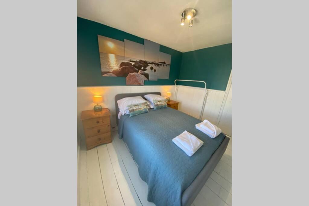Seagulls Rest Marine Themed Seaview Apartment Criccieth Eksteriør bilde
